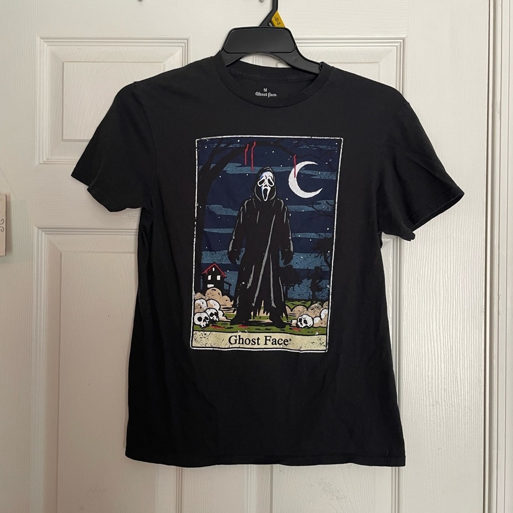 Ghost face size medium Black T-Shirt